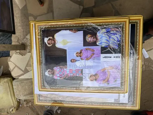 Modern Photo Frame · Photo 1