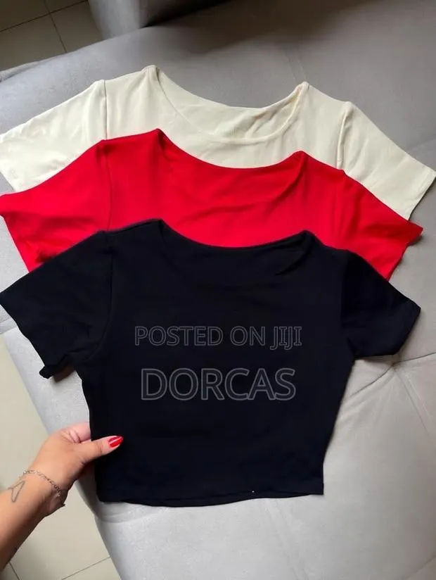 Cropped Basic Top · Photo 1