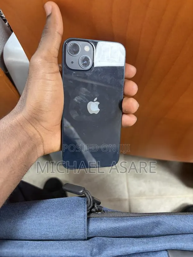 Apple iPhone 13 128 GB Blue · Photo 1