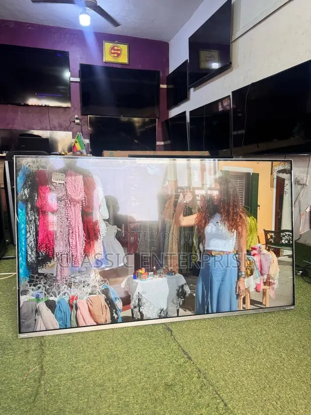 Philips 55 Inches 2020/21 Model Digital Satellite Uhd Premium Tv · Photo 1