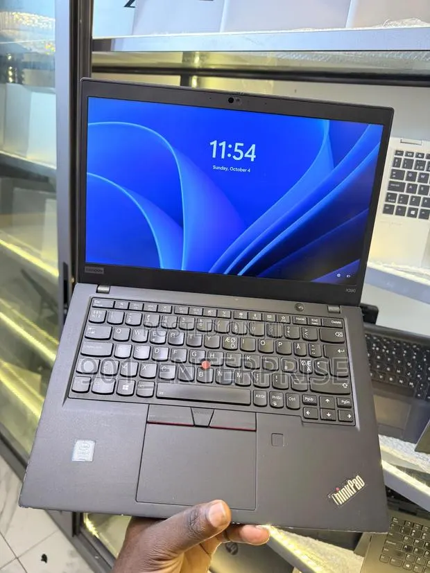 Laptop Lenovo ThinkPad X390 16GB Intel Core i7 SSD 256GB · Photo 1