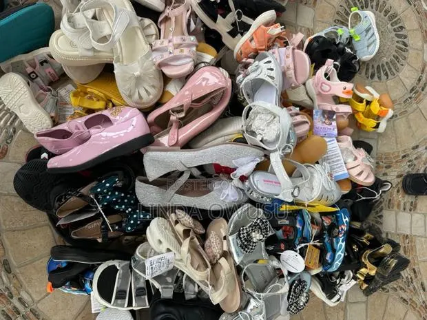 Kids Shoe Bales · Photo 1