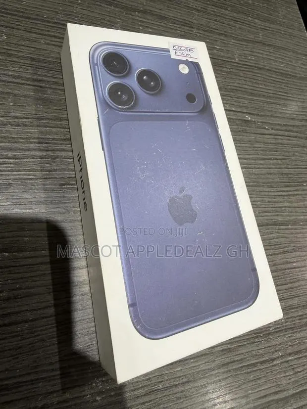 New Apple iPhone 17 Pro 256 GB Blue · Photo 1