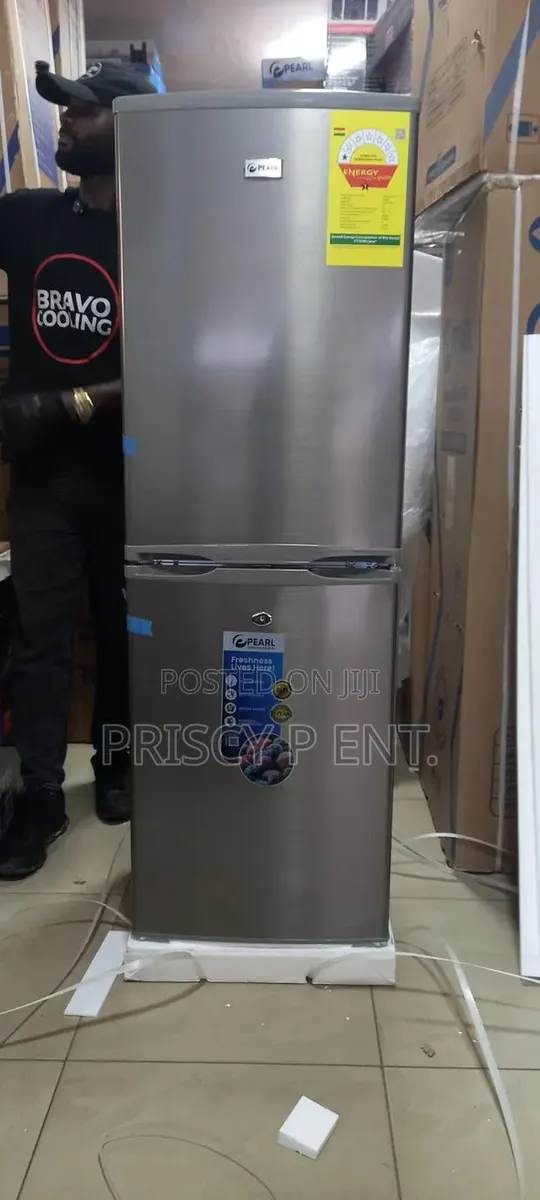 Awesome Bottom Fridge Available · Photo 1