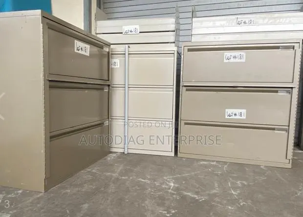 Metal Cabinet · Photo 1