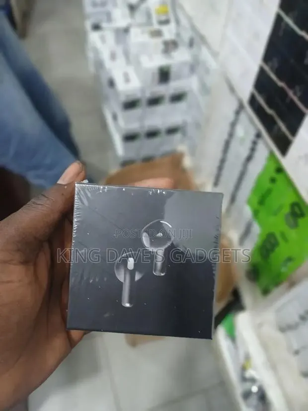 Apple Airpods 4 Black (4th Generation). · Photo 1