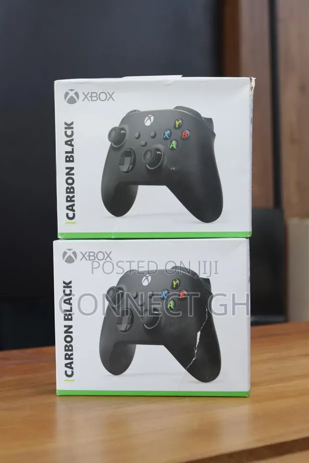 Microsoft - XBOX Wireless Controller · Photo 1