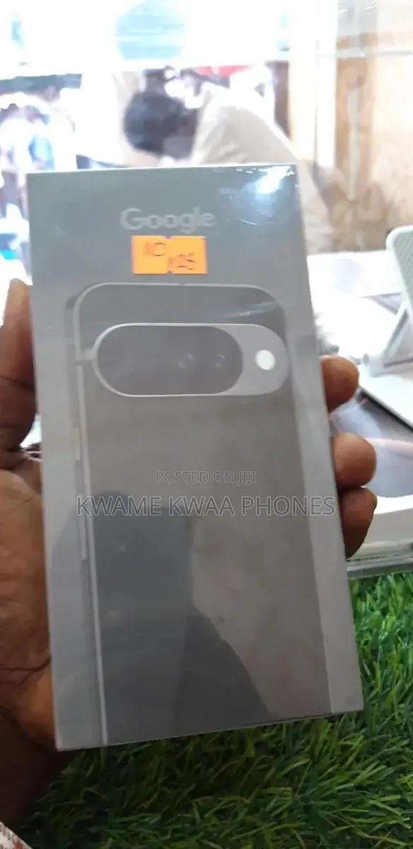 New Google Pixel 10 5G 128 GB Gray · Photo 1