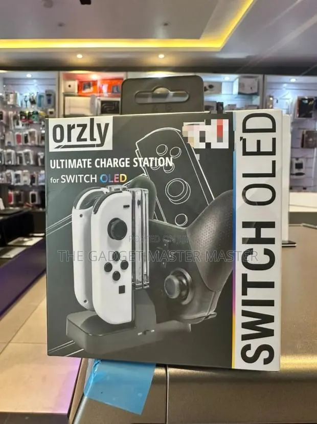 Orzly Ultimate Charge Station for Nintendo Switch · Photo 1