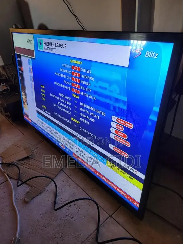LG Smart TV · Photo 1