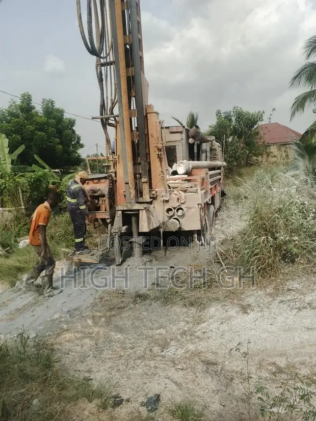 Borehole Drilling Only With Free Sitting · Photo 1