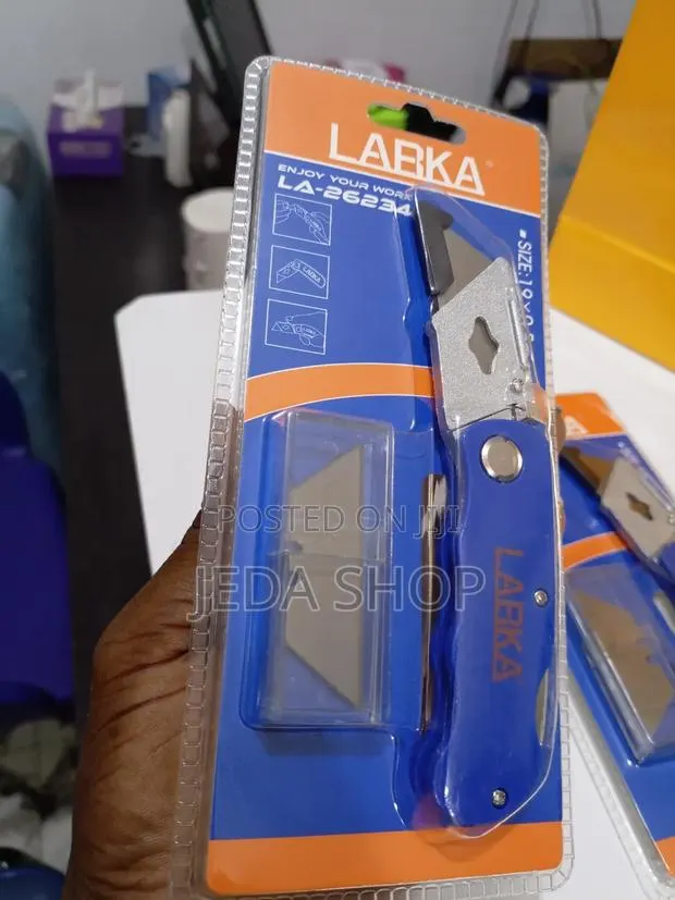 Fordable Utility Knife · Photo 1