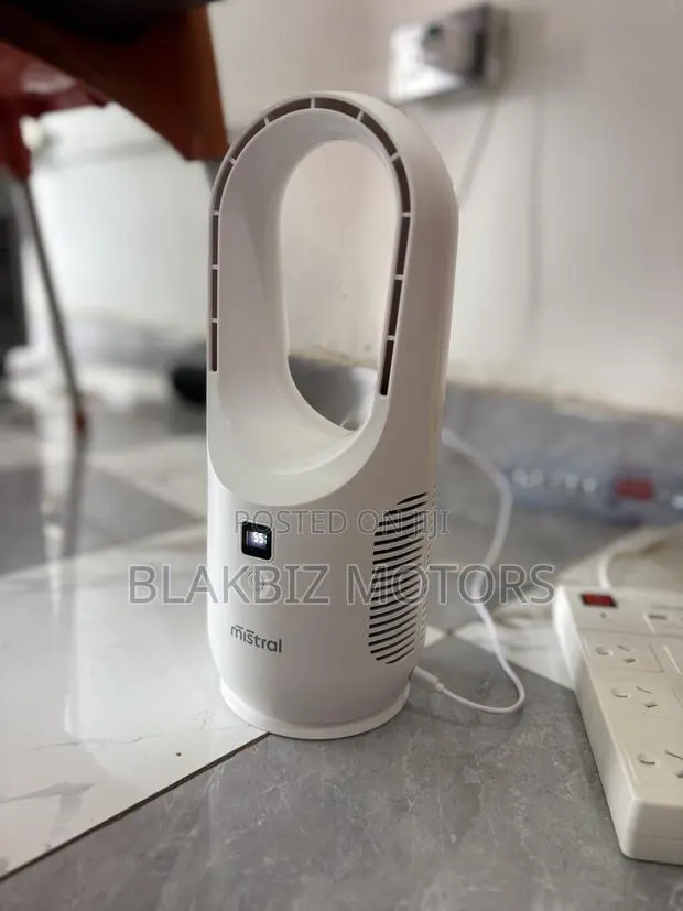 Mistral Rechargeable Bladeless Desk Fan · Photo 1