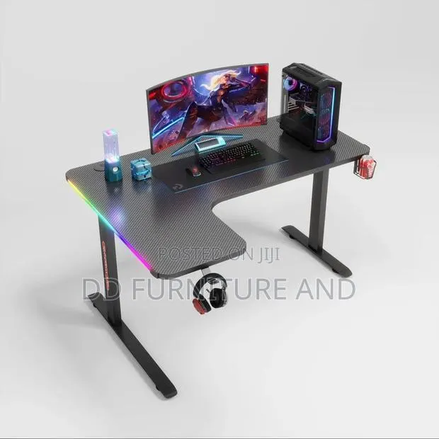L-Shaped Gaming Dest / Computer Table · Photo 1