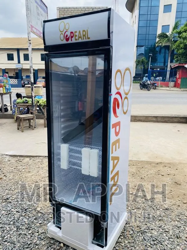 Authentic Pearl PVC 424-2b Single Door Display Fridge · Photo 1