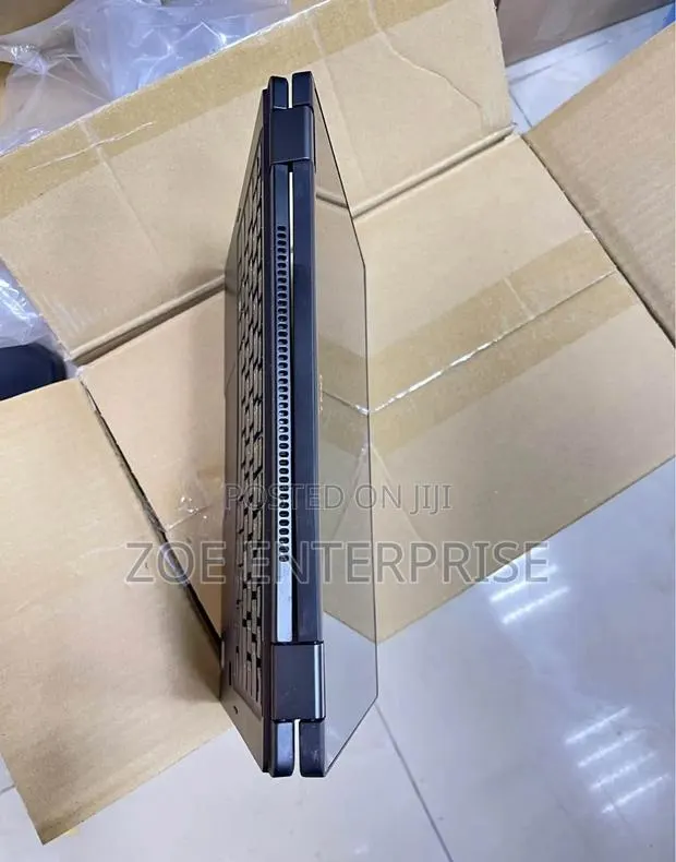 Laptop Dell Latitude 7390 2-in-1 8GB Intel Core i5 SSD 256GB · Photo 1