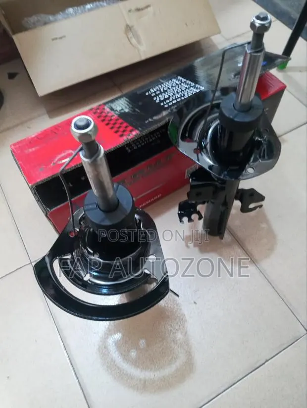 Premium Quality FCS Chrysler 200 Strut Without Spring From USA · Photo 1