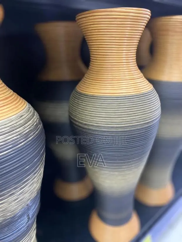 Weaved Flower Vase · Photo 1