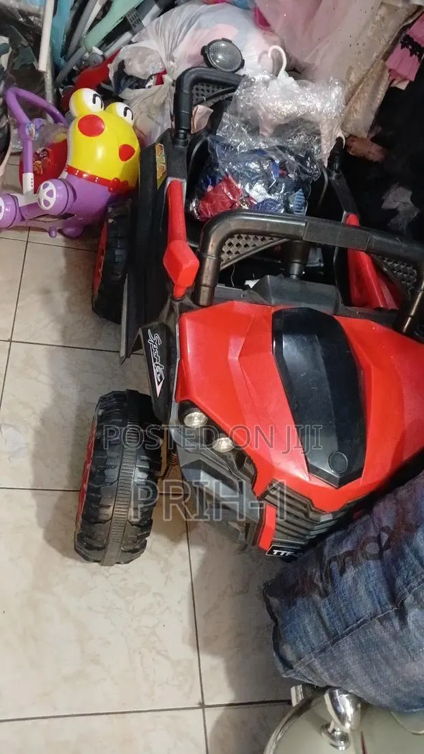 Kids Four Wheeled Drive Car · Photo 1
