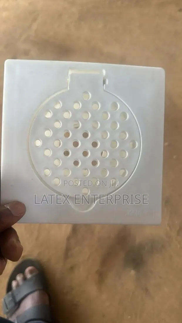Floor Drain Plastic · Photo 1