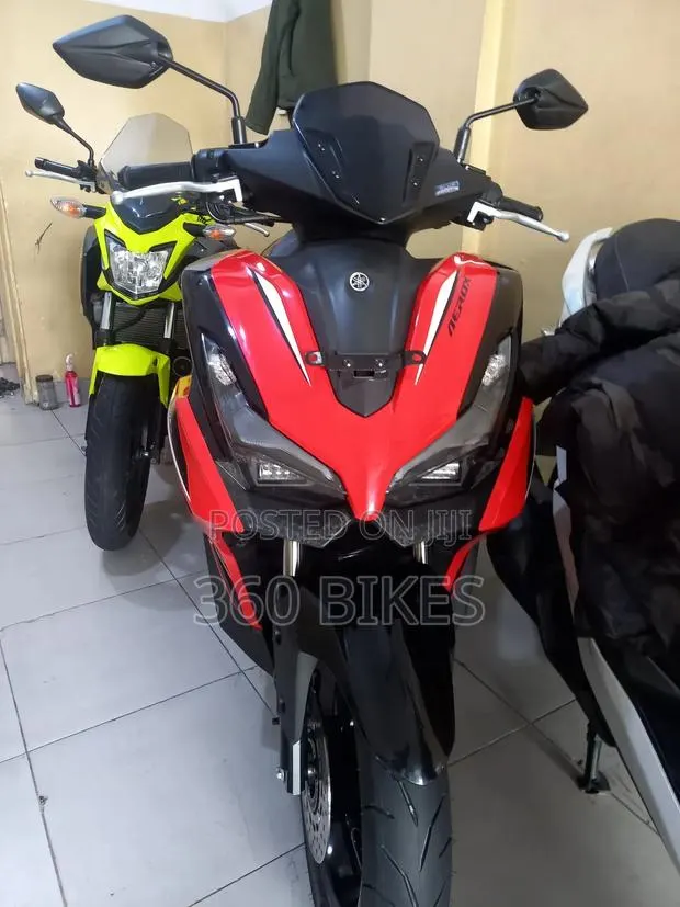 New Yamaha NMAX 155 2023 Red · Photo 1