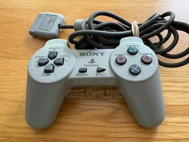 Home Used PS2 Controller – Ash · Photo 1