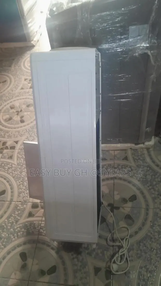 Decakila Water Dispenser – Reliable Cooling Heating Power · Photo 1