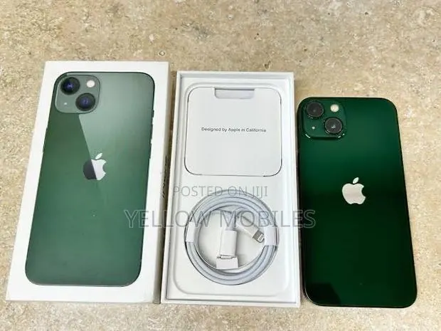 New Apple iPhone 13 128 GB Blue · Photo 1