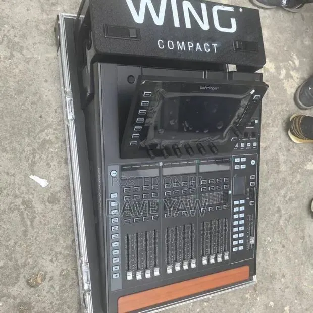 Behringer Wing Compact 48ch · Photo 1