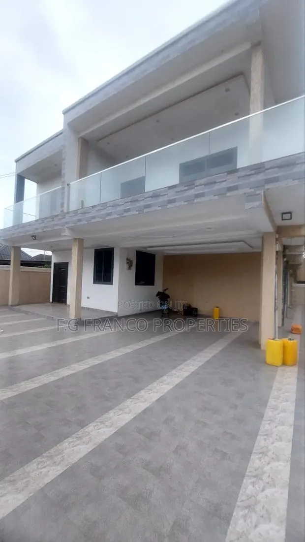 5bdrm House in Kg. Franco, Spintex for sale · Photo 1