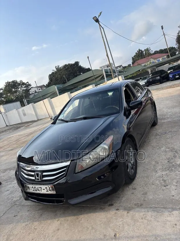 Honda Accord 2.0 Estate 2012 Black · Photo 1