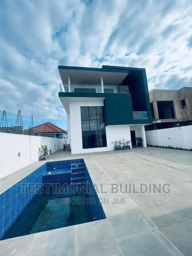 5bdrm House in Testimonial Building, Nmai-Dzorn for sale · Photo 1