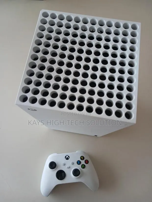 Xbox Series X With GTA VI, FC 27, CALL OF DUTY Modern Warfare 4 & MORE · Photo 1