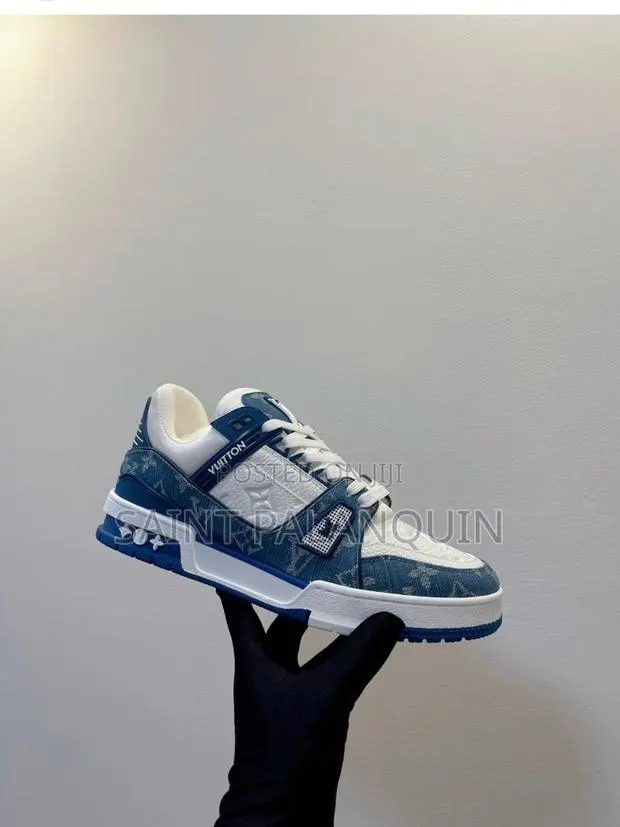 LV Trainer Denim · Photo 1