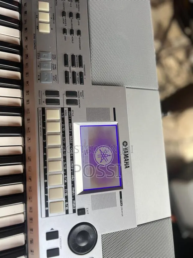 Yamaha PSR S550 Keyboard · Photo 1