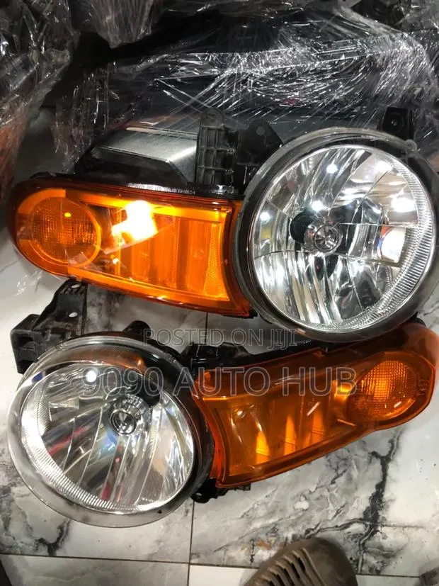 Toyota FJ Cruiser 2007–2014 Headlight (Foreign Used – Premium OEM) · Photo 1