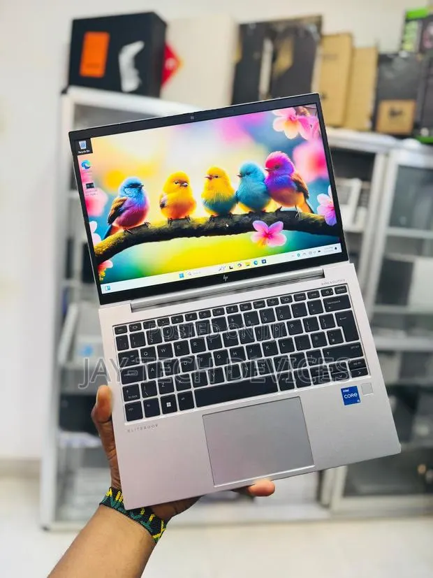Laptop HP EliteBook 830 G9 8GB Intel Core i5 SSD 256GB · Photo 1