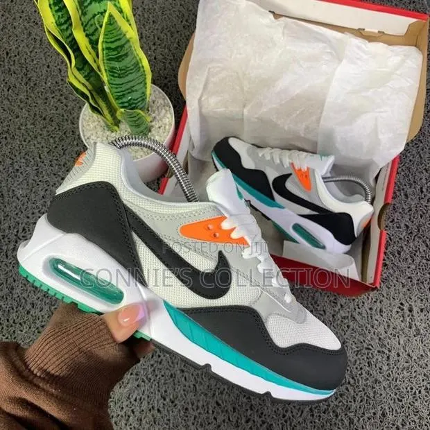 Nike Air Max Correlate Sneaker · Photo 1