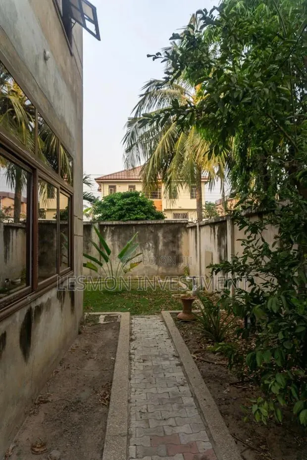 6bdrm Mansion in Lesmon Investment, Community 25 for sale · Photo 1
