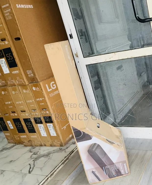 Lastest Black (S80CB) Bluetooth 330W 3.1.2ch Soundbar · Photo 1