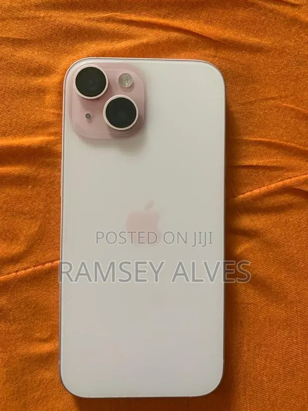 Apple iPhone 15 128 GB Pink · Photo 1