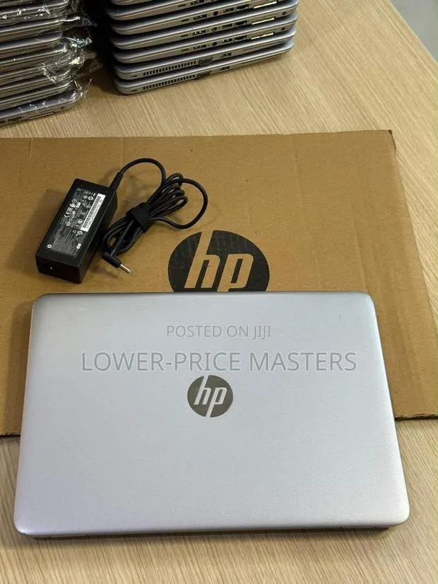 New Laptop HP EliteBook 745 G4 8GB Intel Core i5 SSD 256GB · Photo 1
