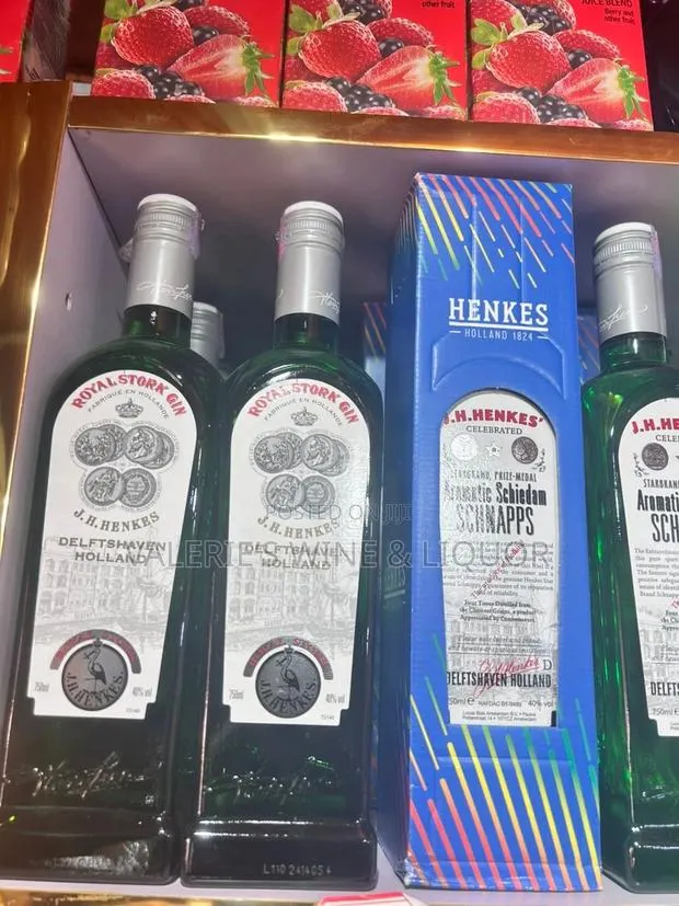 Henkes Star Schnapps- 750ml(Holland) · Photo 1