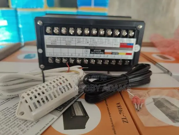 Temperature and Humidity Controller Xm-18 · Photo 1