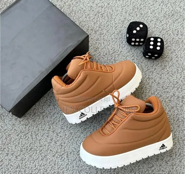 Lunar Surge X9x Moon Boots · Photo 1