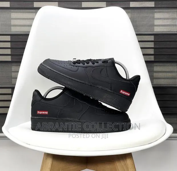 Supreme X Nike Air Force 1 · Photo 1
