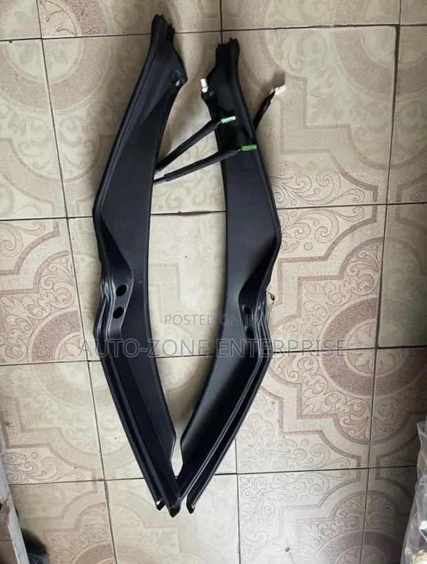 Honda CRV 2017-2022 Power Tailgate Pinch Sensors Pair · Photo 1