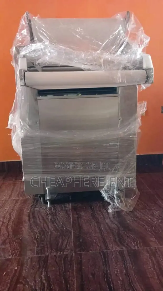Commercial Dough Sheeter · Photo 2