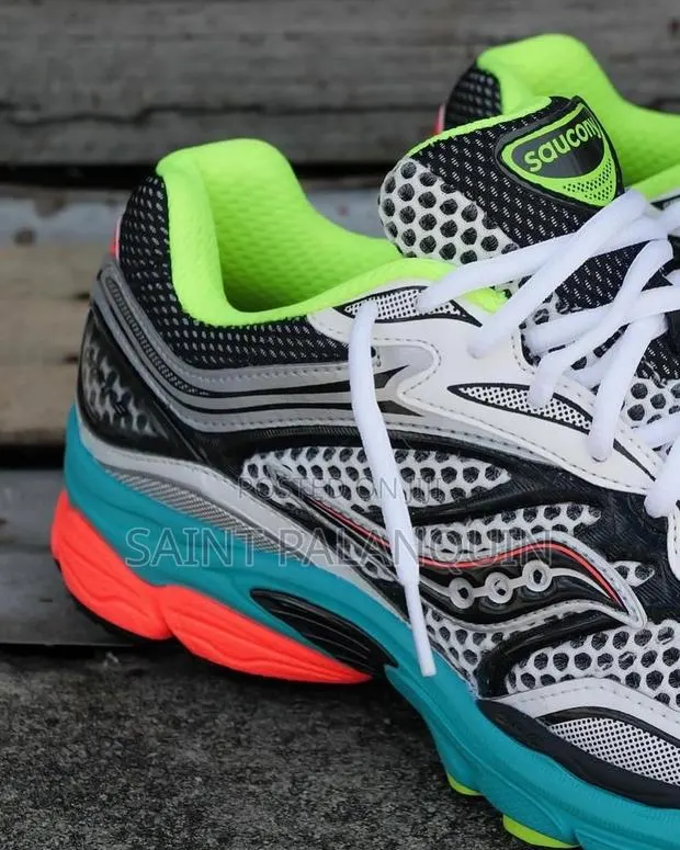 Saucony Pro Grid Omni 9 · Photo 1