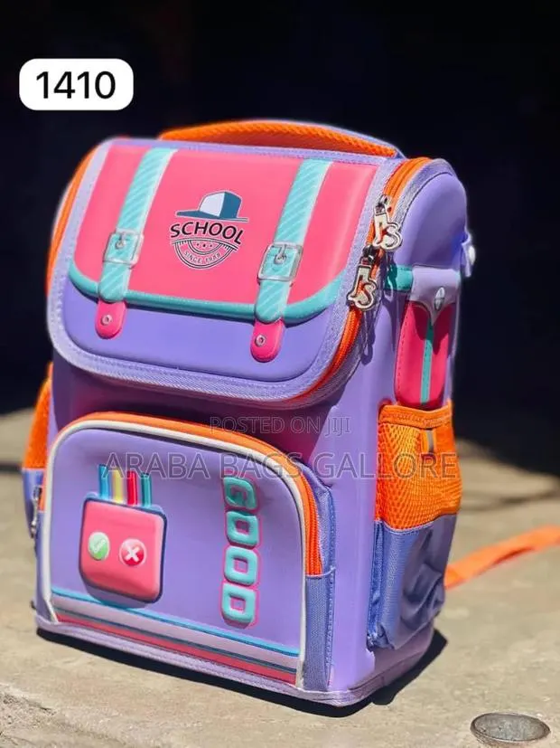 Quality Waterproof School Bags · Photo 1